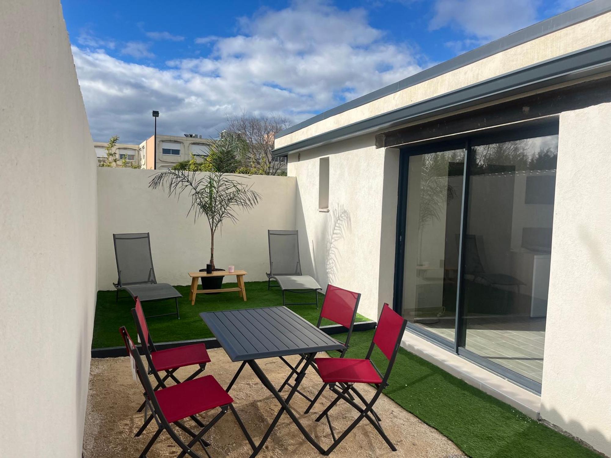 Maison De 40M2 Avec Jardin De 50M2 Orange  Exterior photo